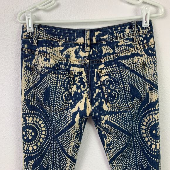 Free People 61855 Discharge Bali Print Indigo Boho Festival Flare Jeans 26 - Picture 8 of 9